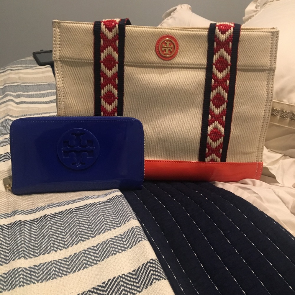 SOLD!!!Tory Burch Tote And Wallet!